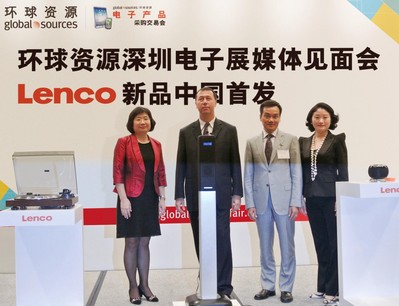 主辦方環球資源首席執行官區乃光先生（右二）與參展商代表 Lenco 首席執行官 Kresimir Secak 先生（左二）、環球資源中國內貿發展部副總裁任麗峰女士（左一）及環球資源企業事務副總裁蘇慧雯女士（右一）在“2013環球資源深圳電子展暨 Lenco 新品中國首發媒體見面會”上合影。