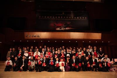 所有獲獎選手與評委合影留念